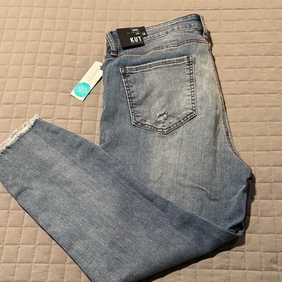 Kut from the Kloth Women's Distressed Light Blue Cropped Jeans - Picture 3 of 8